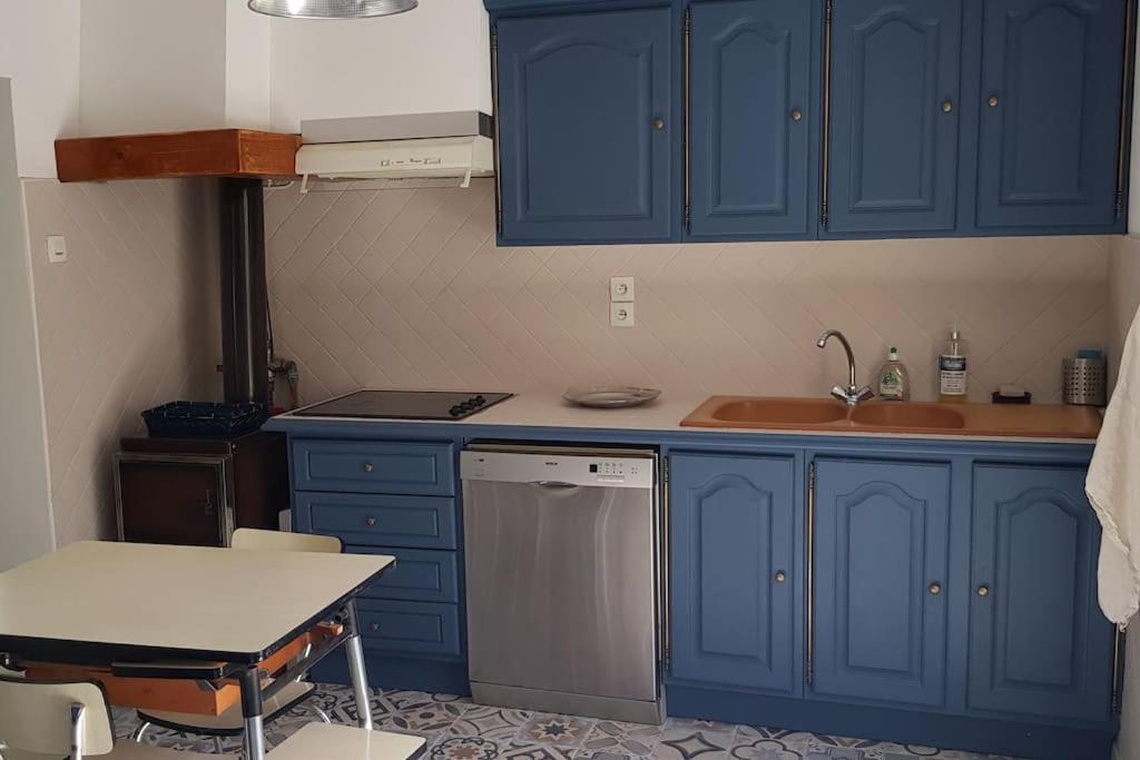 Location Appartement Dans Mas Provencal Monteux Exterior foto