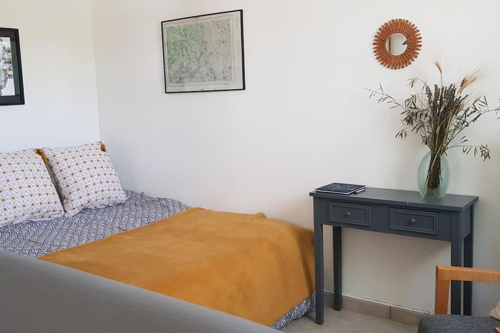 Location Appartement Dans Mas Provencal Monteux Exterior foto