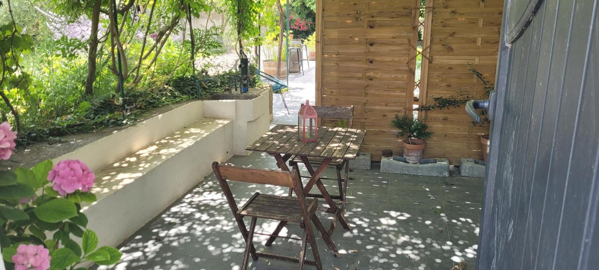 Location Appartement Dans Mas Provencal Monteux Exterior foto